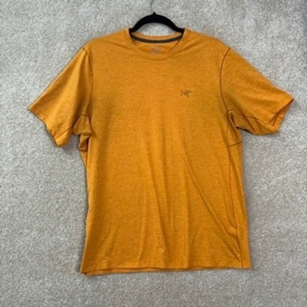 ARC'TERYX Cormac Crew T-Shirt Men's Medium Orange Short Sleeve Performance Tee
